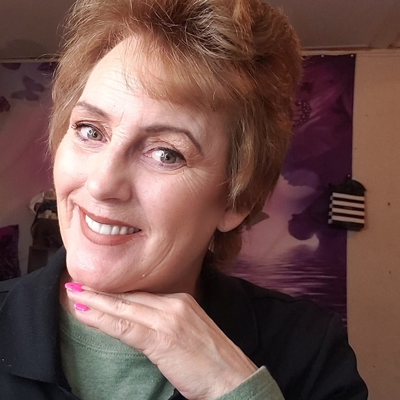 Profile Picture of Paula Marlowe (@pmarlowe) on Poshmark
