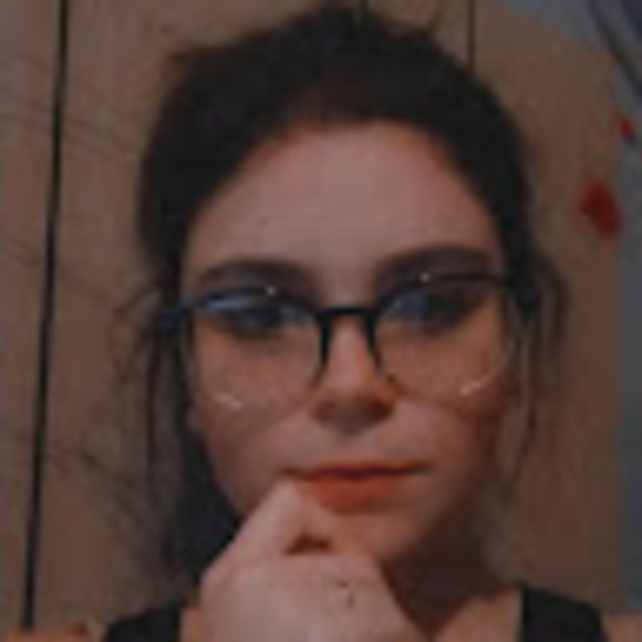 Profile Picture of Abigail Entsminger (@abby_e687) on Poshmark