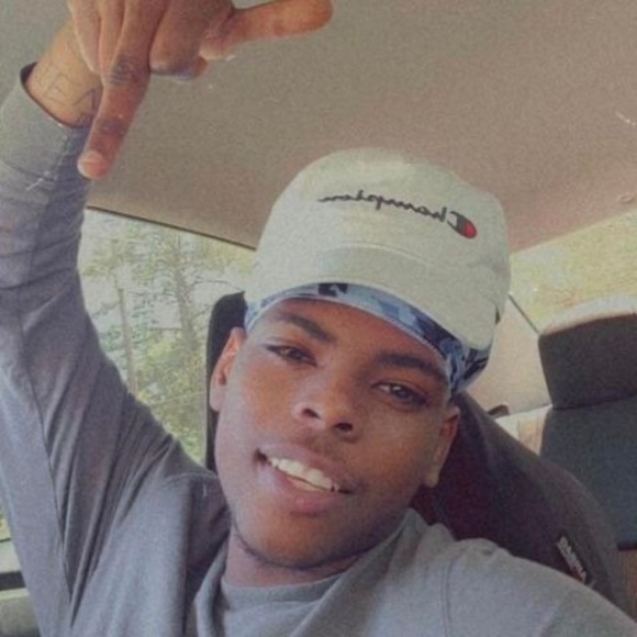 Profile Picture of Lazarrick Magee (@lazarrickmagee) on Poshmark