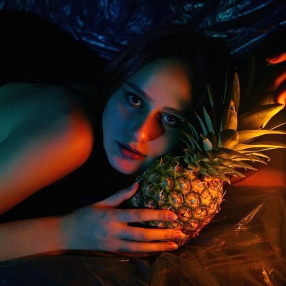 Profile Picture of Alexandra Lungu (@alexandralungu) on Poshmark