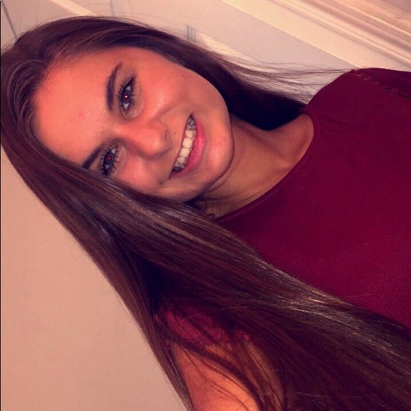 Profile Picture of Sammy Millen (@sammillennn) on Poshmark