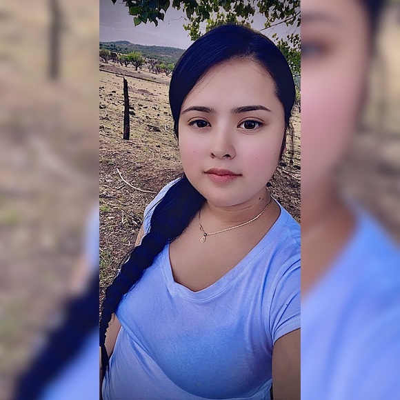Profile Picture of Manuela Nunez silva (@mateo_2020) on Poshmark