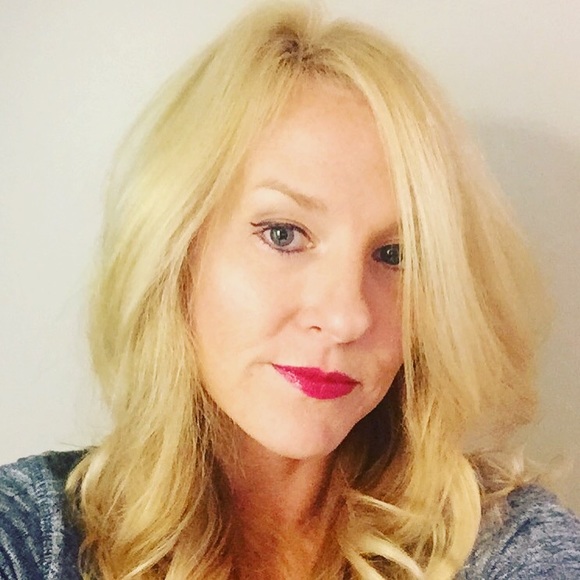 Profile Picture of Bethany Berard depalma (@berard2100) on Poshmark