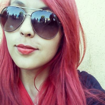 Profile Picture of Thays Lesseski (@lesseski) on Twitter