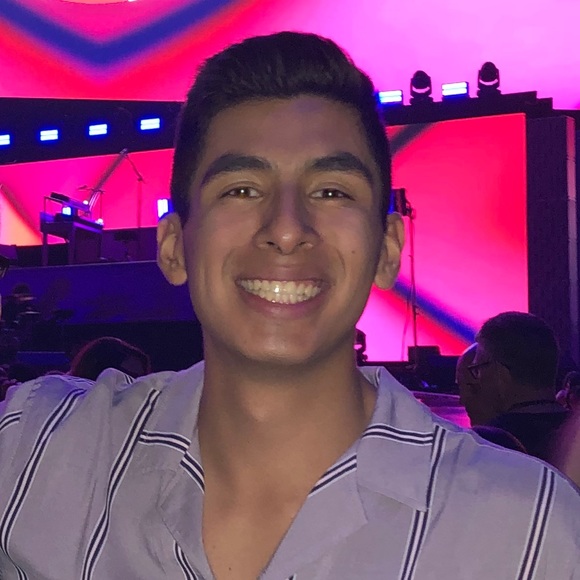 Profile Picture of Michael Mateo (@michaelmateo) on Poshmark