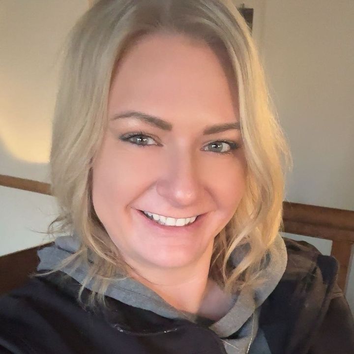 Profile Picture of Cassandra Rae (@cassandrawelk) on Tiktok