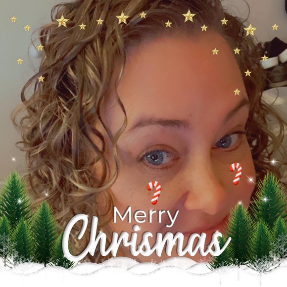 Profile Picture of Shannon Rowbotham (@slrowbotham) on Poshmark