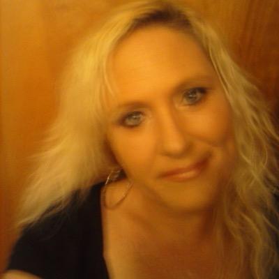 Profile Picture of Annette Mccoy (@nettersdawn) on Twitter