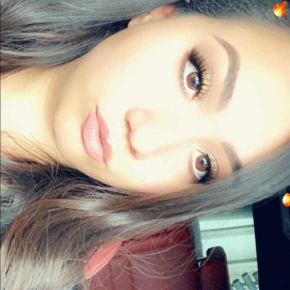 Profile Picture of Melissa Jauregui (@melissax2011) on Poshmark