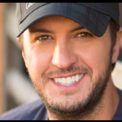 Profile Picture of Hailey Kramer (@livingcountry13) on Twitter