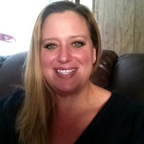 Profile Picture of Kristina Lepper (@kristinalepper) on Poshmark