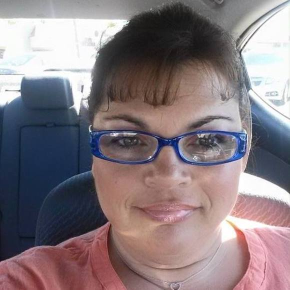 Profile Picture of Shelly smith Barnhill (@shellyjim) on Poshmark