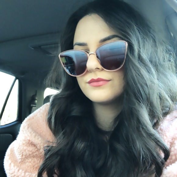 Profile Picture of Tamara Abugharbieh (@tamaragarbia) on Poshmark