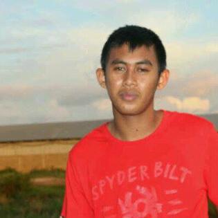 Profile Picture of Carlos Berto (@sisi_pantai) on Twitter