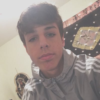 Profile Picture of Kevin Snavely (@kevinthedon23) on Twitter