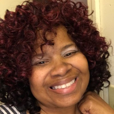 Profile Picture of Traci M. Pickle-Ross (@illinigirl757) on Twitter