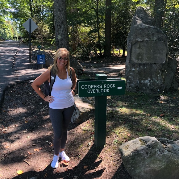 Profile Picture of Christy Mudry (@cmudry86) on Poshmark