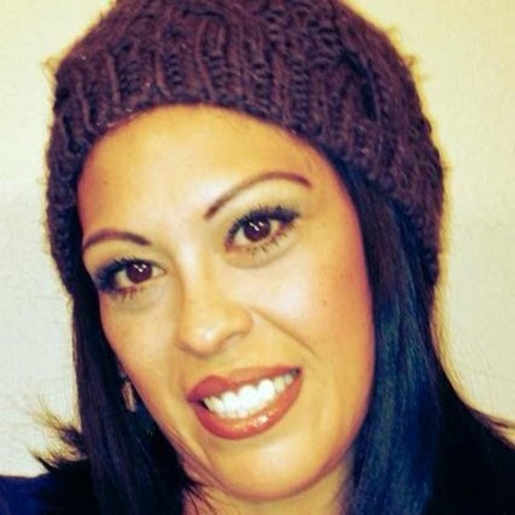 Sonia y. Bracey - Poshmark Profile Picture of Sonia y. Bracey (@sybracey13) on Poshmark