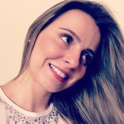 Profile Picture of Thaís Jannuzzelli (@ThasJannuzzelli) on Twitter