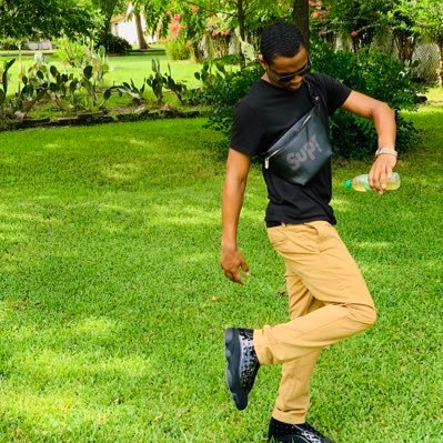 Profile Picture of Champagne.dree (@AndreMitchell14) on Twitter