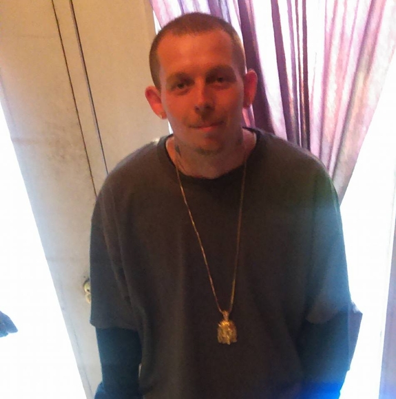 Profile Picture of Thomas Winslow (@thomaswins85) on Poshmark