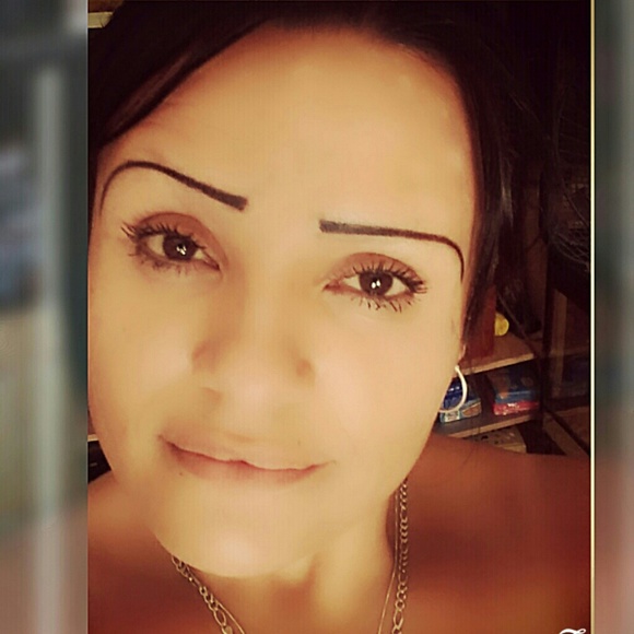 Crystal Madril - Poshmark Profile Picture of Crystal Madril (@ctrbrowneyes_) on Poshmark