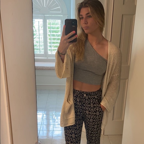 Profile Picture of Stephanie Mayerhofer (@stephmayerhofer) on Poshmark