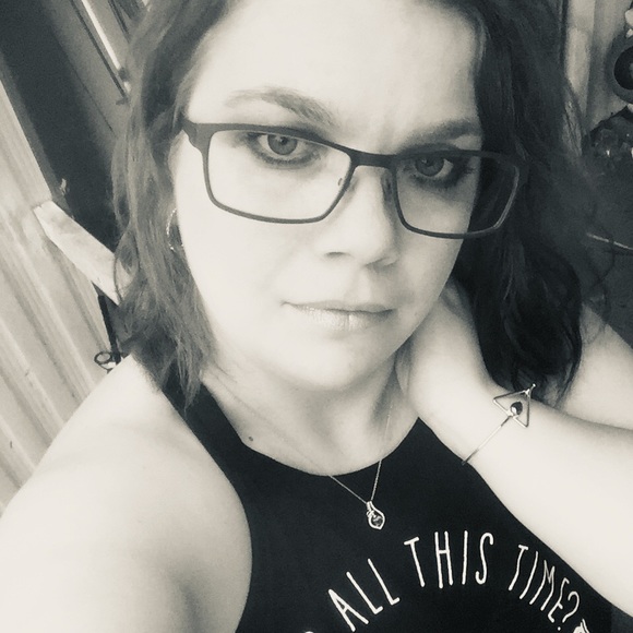 Profile Picture of Casey Howard (@mrs_uno) on Poshmark