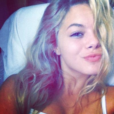 Profile Picture of Carly Rein Mckenzie (@carly_rein) on Twitter