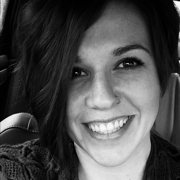 Profile Picture of Courtney Grennell (@cmgrennell) on Poshmark