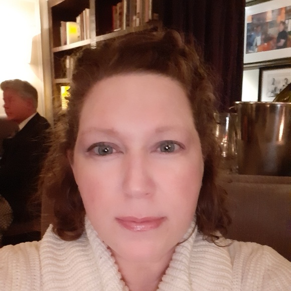 Profile Picture of Catherine Archibald (@cda3663) on Poshmark