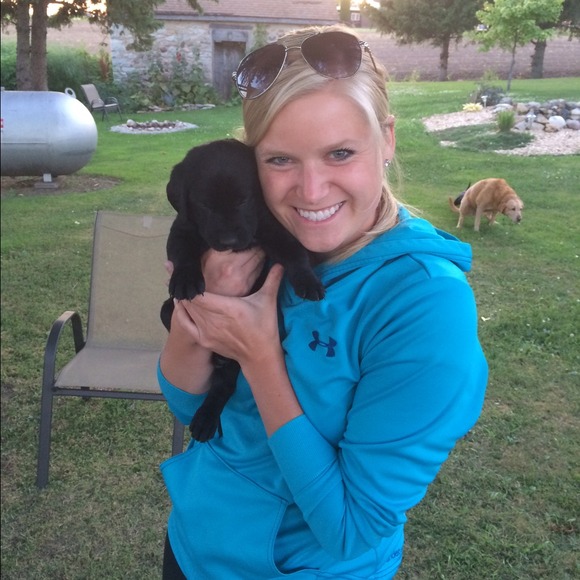 Profile Picture of Asti Zuleger (@astinamarie) on Poshmark