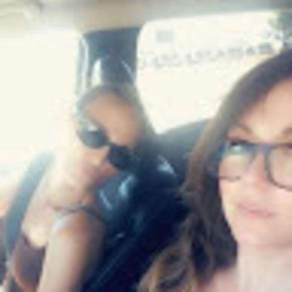 Profile Picture of Kathleen Mctiernan (@kathleentiern12) on Poshmark
