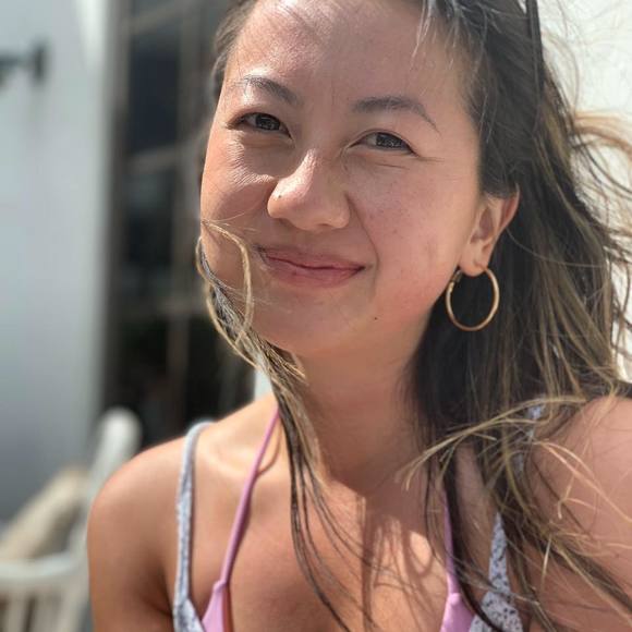 Profile Picture of Jenny Vue (@jxvue) on Poshmark