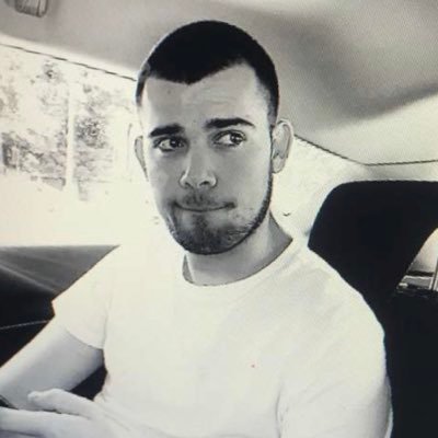 Profile Picture of Azza (@ahockley13) on Twitter