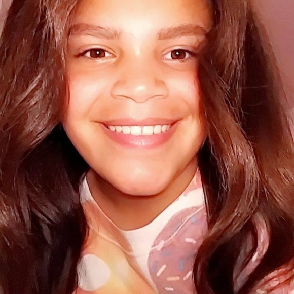 Profile Picture of Crystal Larson (@doglover867) on Poshmark