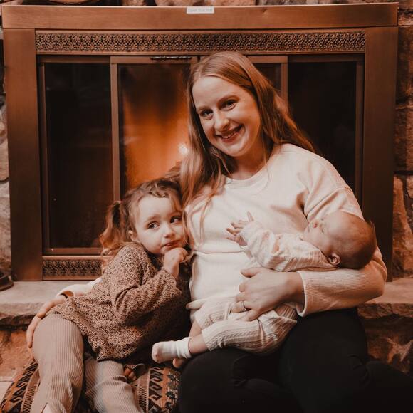 Profile Picture of Julia Held (@juliaeheld11) on Poshmark