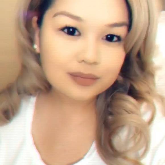 Profile Picture of Cheska Caluya (@chesska) on Poshmark