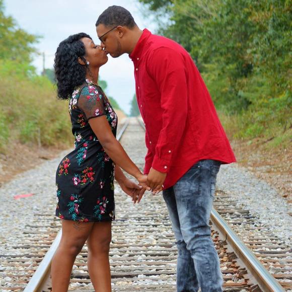 Profile Picture of Tremekia Demumbrum (@alizia45) on Poshmark