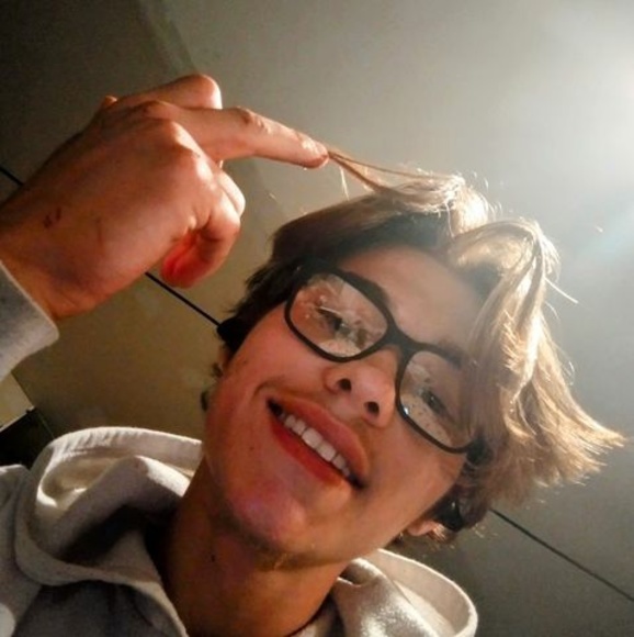 Wade Terrell - Poshmark Profile Picture of Wade Terrell (@dwterrell2002) on Poshmark