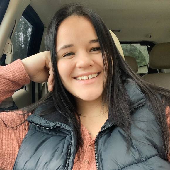 Profile Picture of Hailey Vance (@vancehailey29) on Poshmark