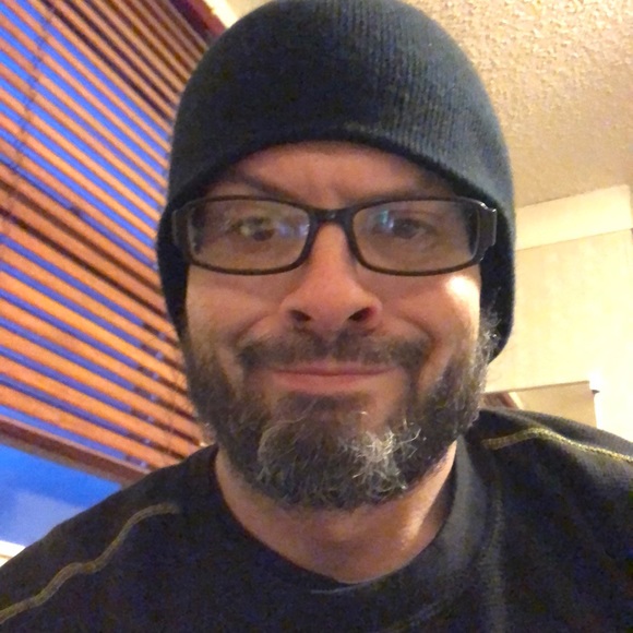 Profile Picture of Robert Wiley (@ribblesnizle) on Poshmark