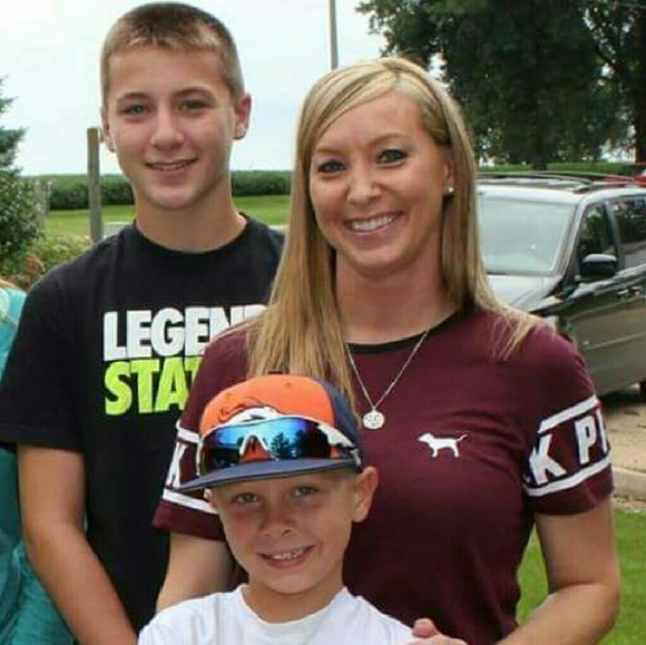 Profile Picture of Emily Andrews (@emriggs004) on Poshmark