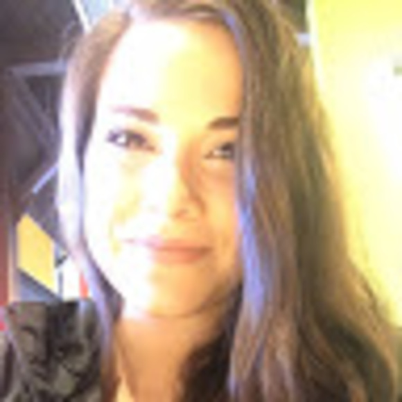 Profile Picture of Brie Lamacchia (@brie_lamacchia) on Poshmark