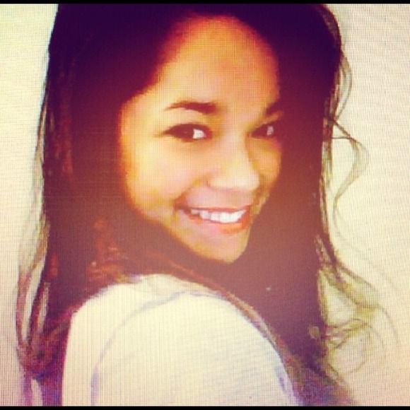 Profile Picture of Sabrina Innaurato (@innaurato_s) on Poshmark