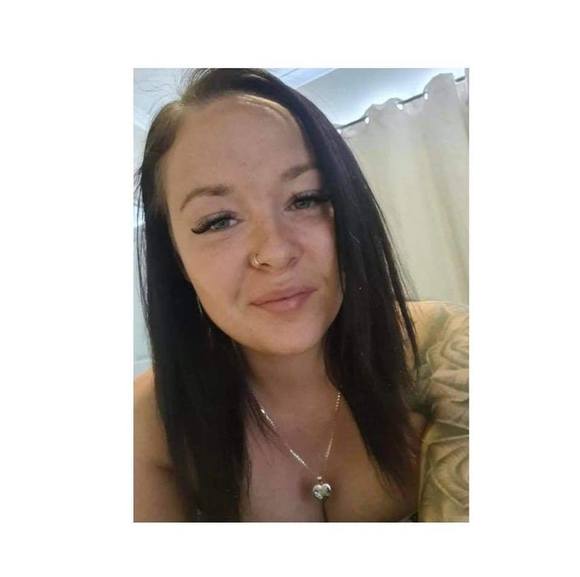 Stephanie Jade - Poshmark Profile Picture of Stephanie Jade (@stephaniejad939) on Poshmark