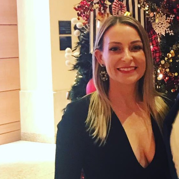 Mauri Seelye-vandenberg - Poshmark Profile Picture of Mauri Seelye-vandenberg (@mseelye) on Poshmark