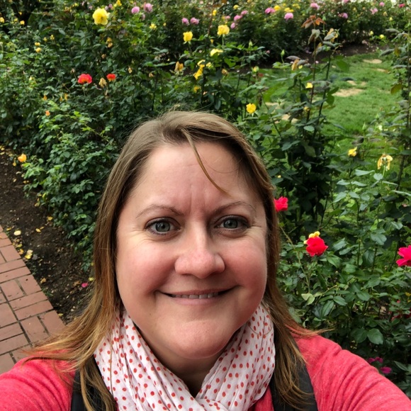 Profile Picture of Dawn Haddock (@dawnhaddock) on Poshmark