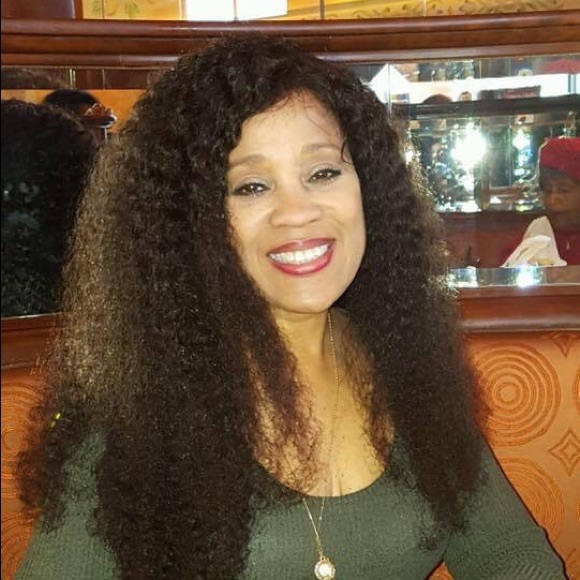 Profile Picture of Marcia Norris (@lucheluche) on Poshmark