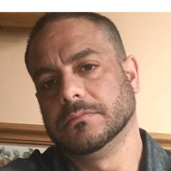 Profile Picture of Joseph Venuti (@jvenutipainting) on Poshmark